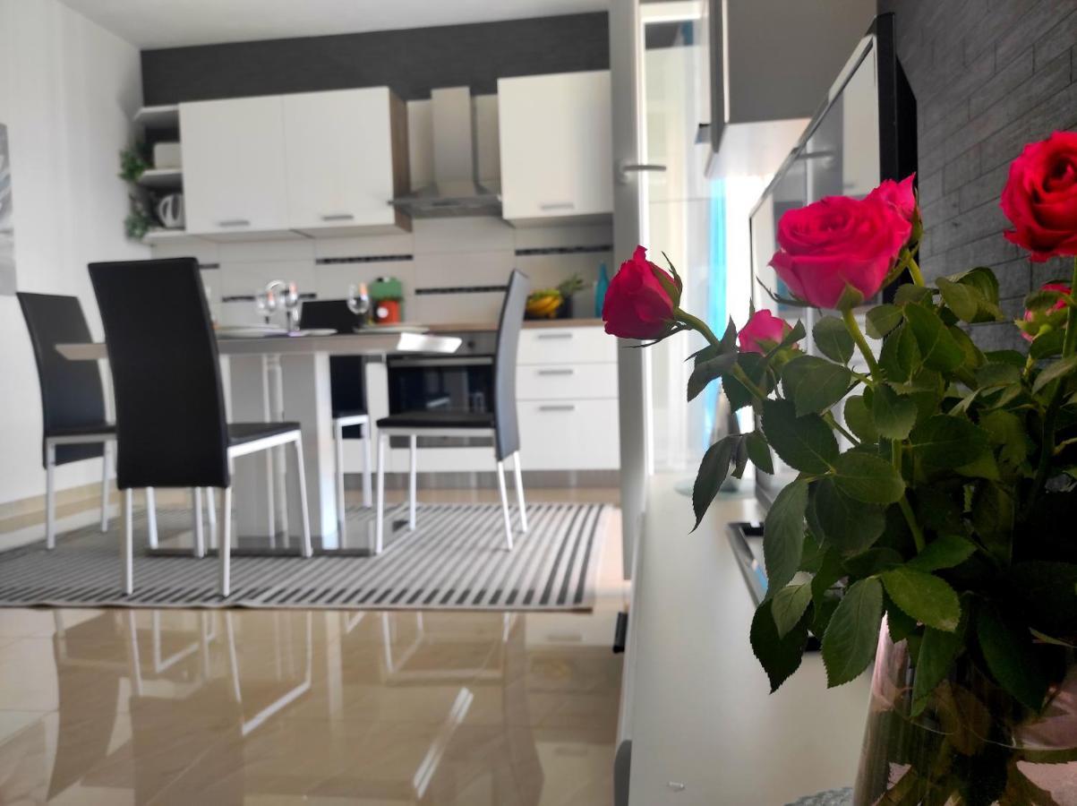 Apartment Zunabovic Trogir Buitenkant foto