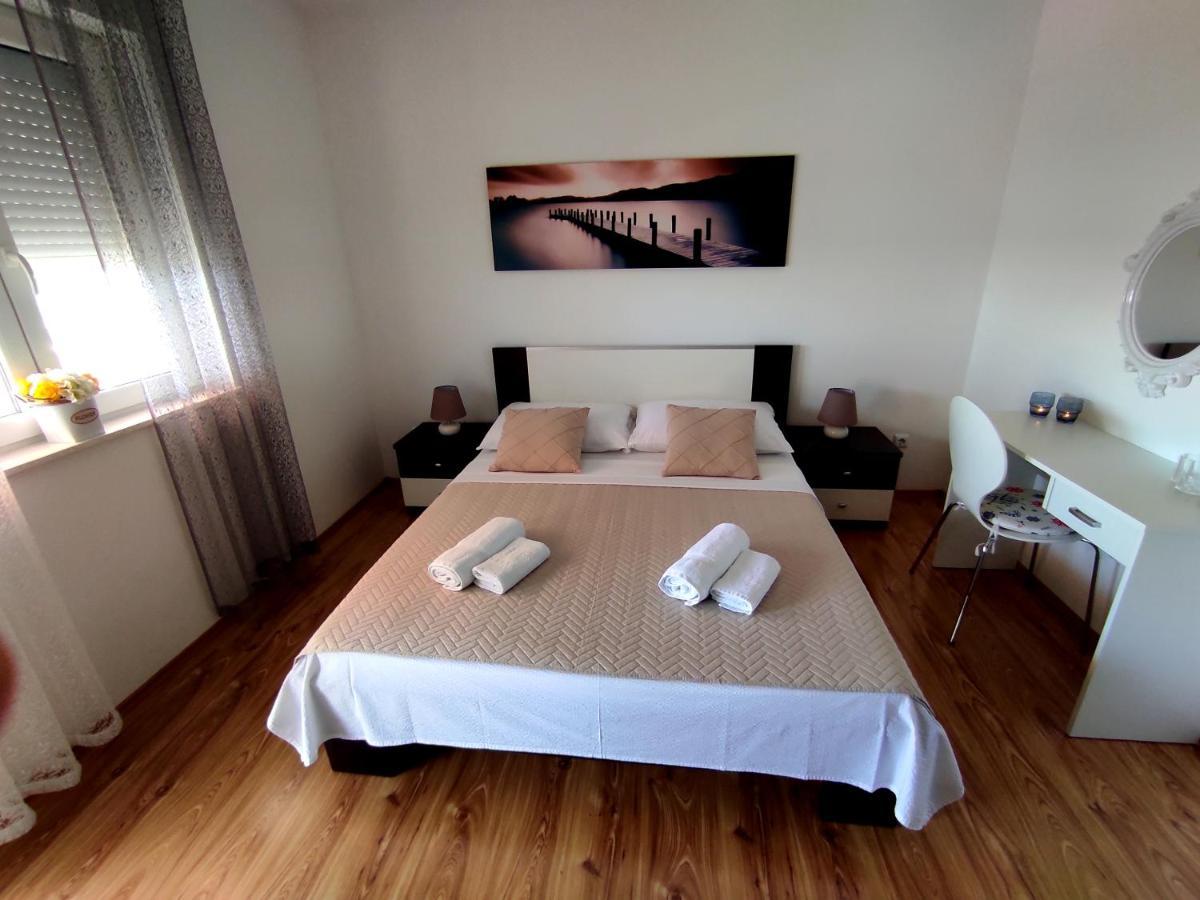 Apartment Zunabovic Trogir Buitenkant foto