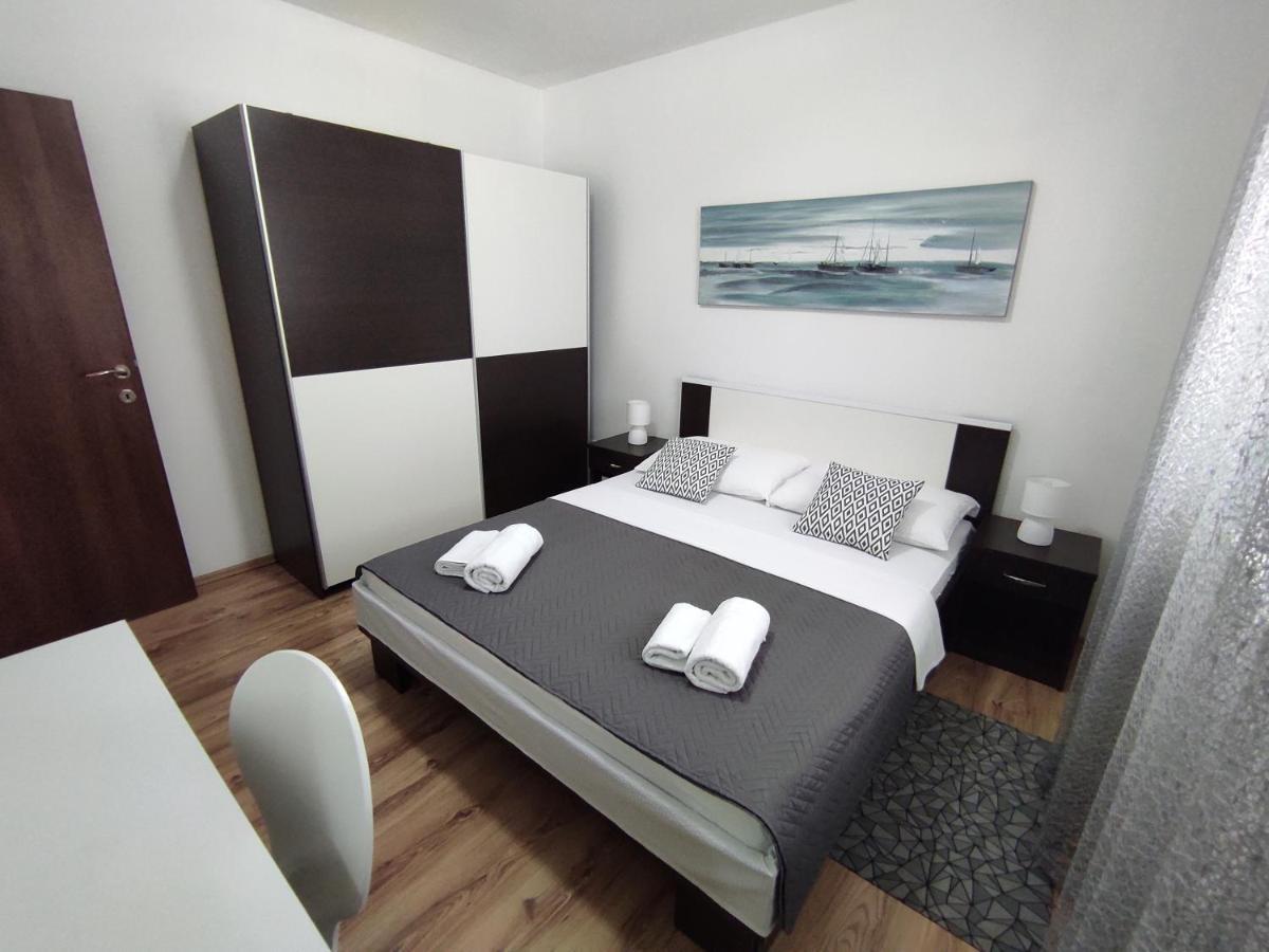 Apartment Zunabovic Trogir Buitenkant foto